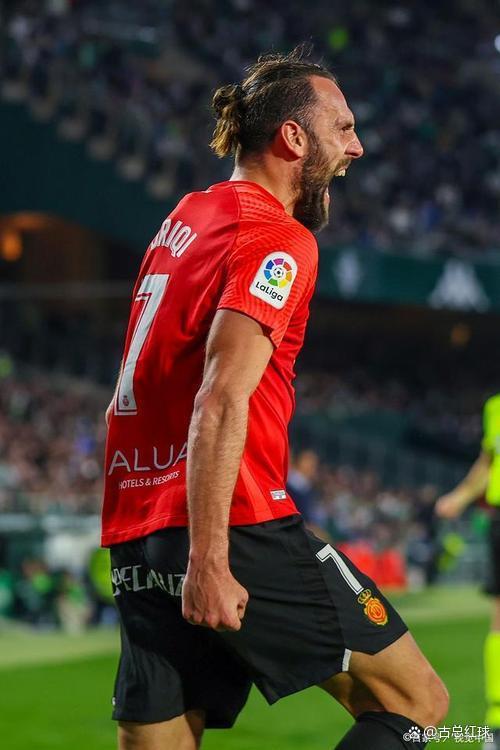 摩纳哥主场不敌梅斯,欧冠前景黯淡深陷保级泥淖 摩纳哥主场不敌梅斯,欧冠前景黯淡深陷保级泥淖