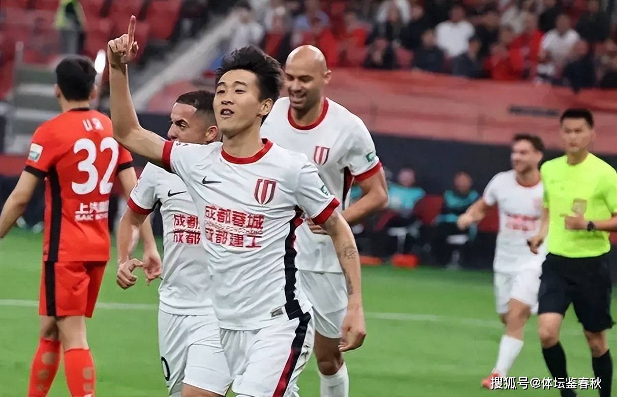 中超赛场风起云涌，球队实力悬殊战出精彩的简单介绍