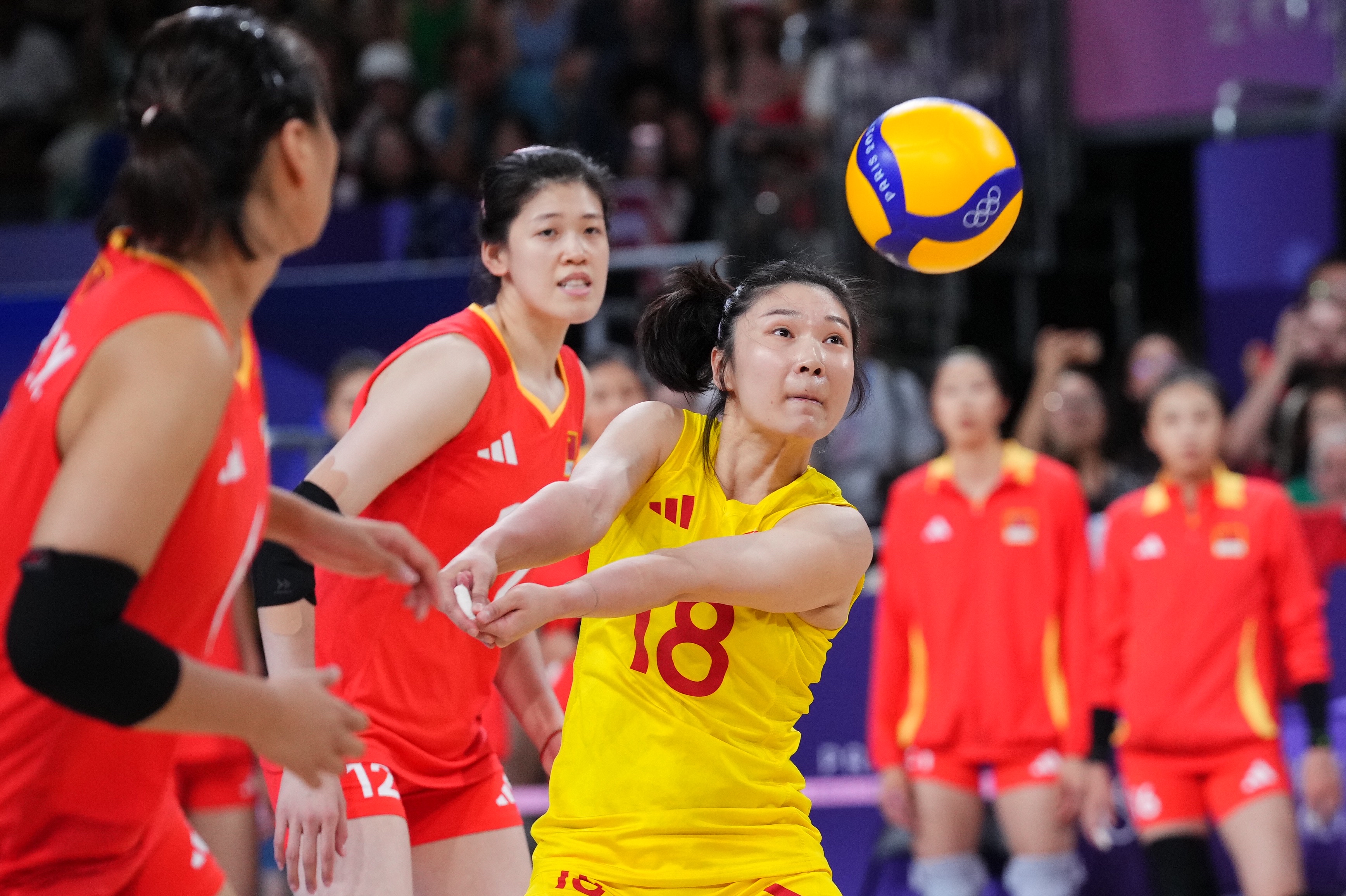 包含球队实力大幅提升，成绩节节攀升的词条