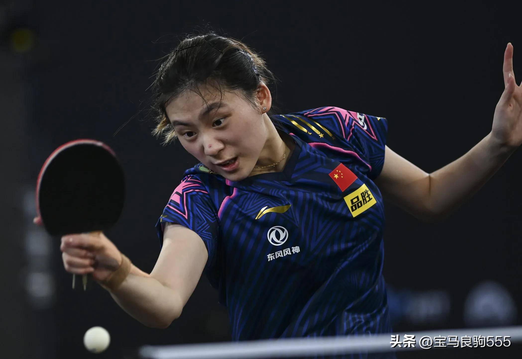 日本选手力克对手荣获游泳冠军