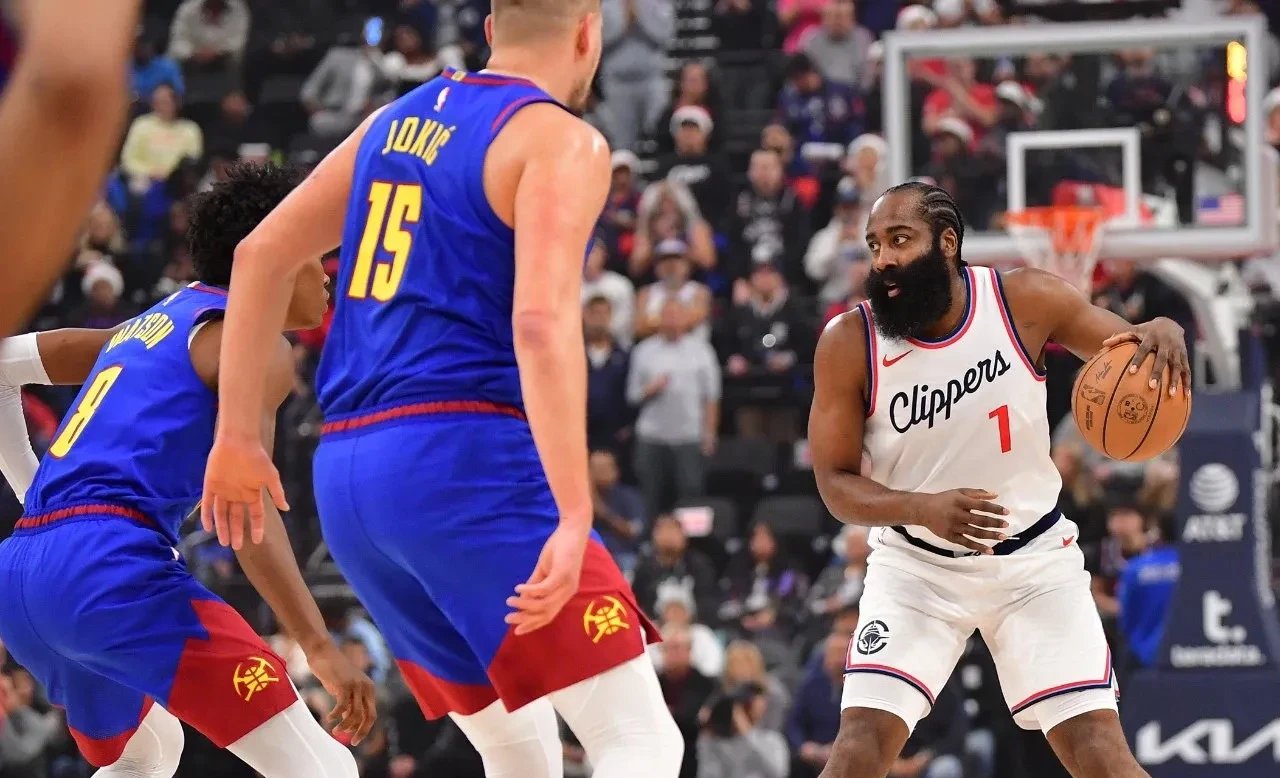 莱昂纳德砍下30+，快船轻取太阳