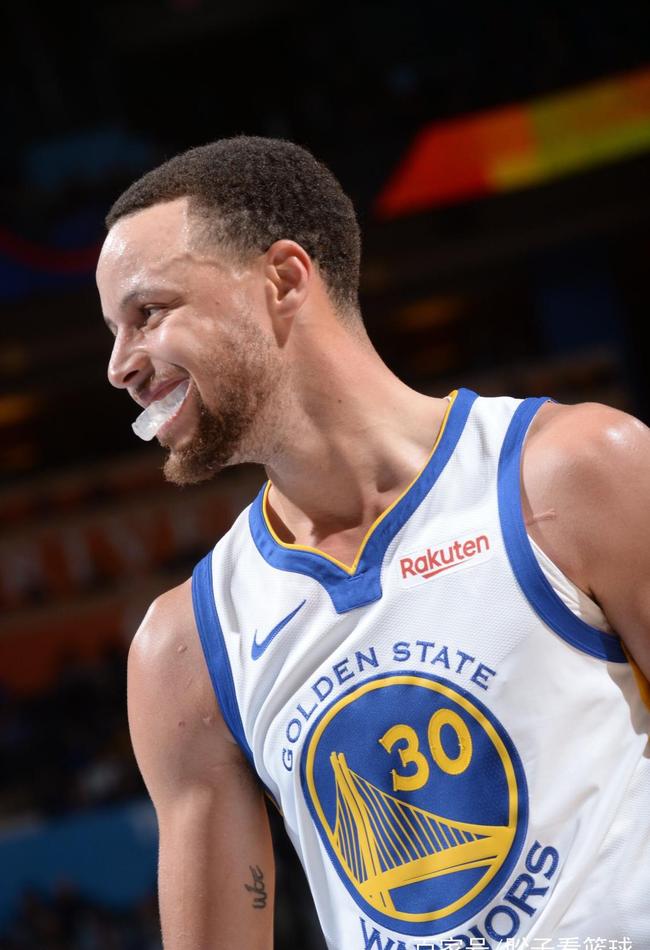 勇士险胜雷霆，麦科勒姆高光表现