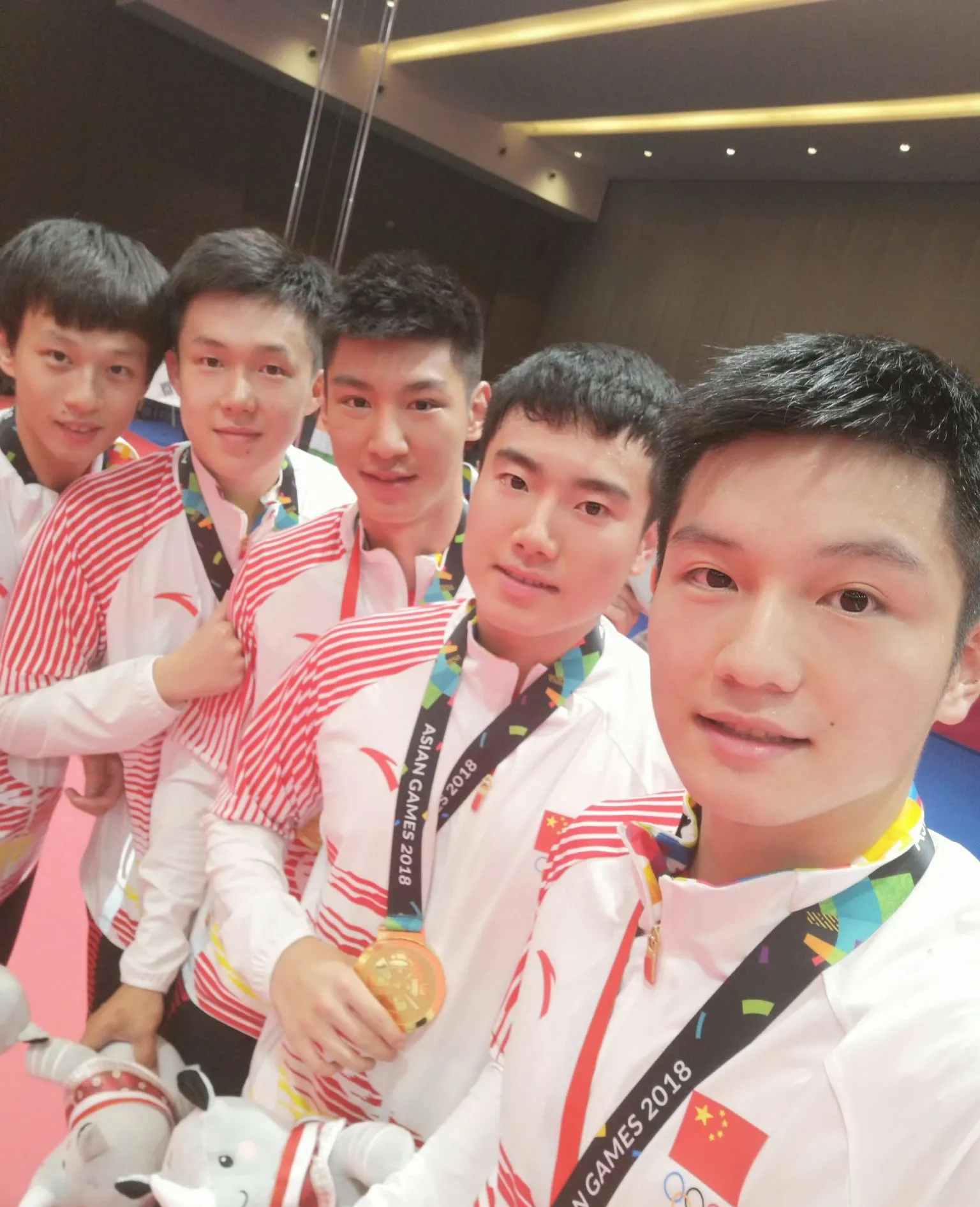 英国乒乓球队绝地反击瑞典乒乓球队，王皓统治全场的简单介绍