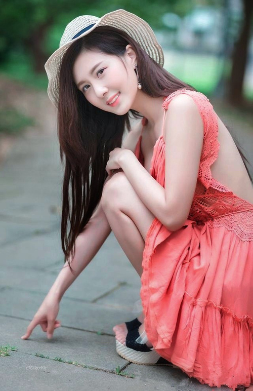 开云体育中国-南美风暴席卷北非，秘鲁强势冲垮摩洛哥，新核阿劳霍主宰赛场成绝对焦点