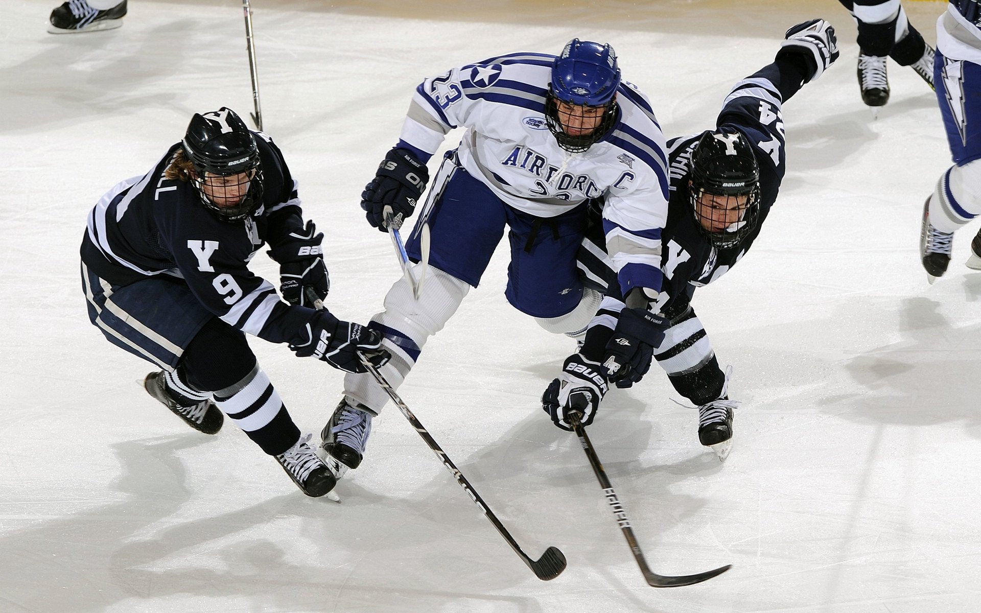 基米希的统治力，比利亚雷亚尔与曼联对决中的中场主宰